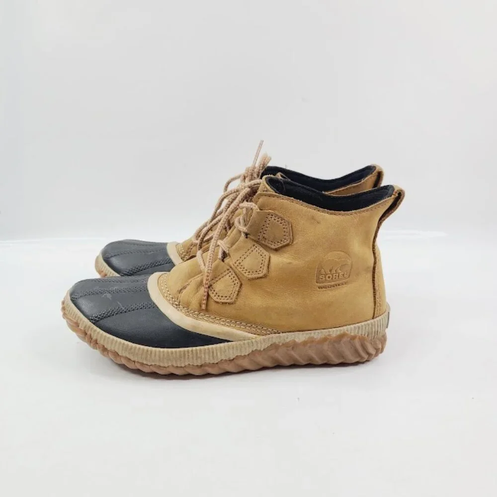 Sorel women tan